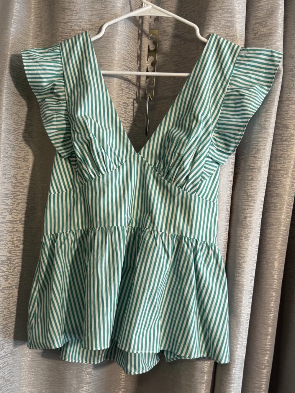 Skies Are Blue Green White Striped Peplum Top Ruffle Strap V Neck Size M
